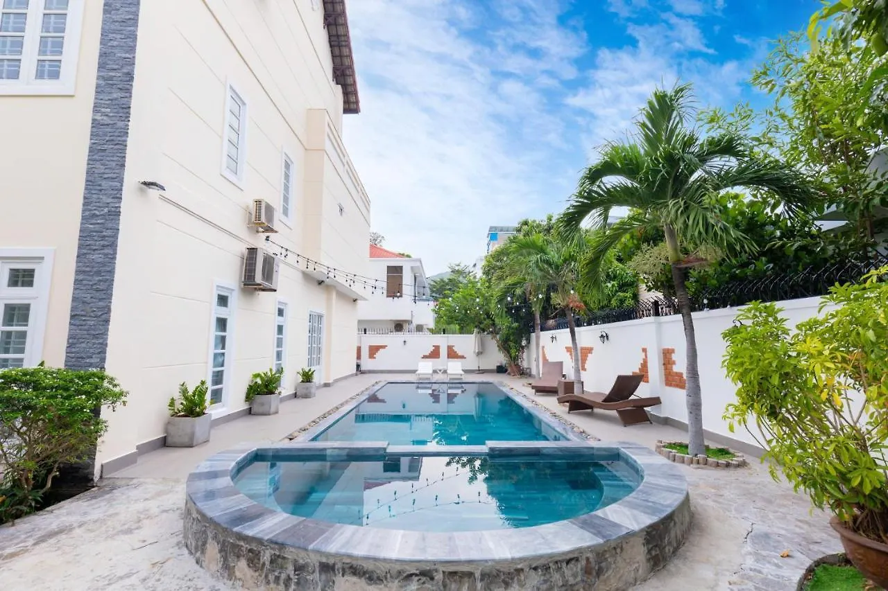 Luxury Villa Bai Sau Near Beach Vung Tau Vietnam