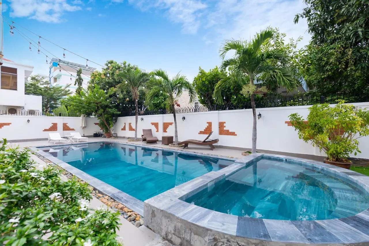 Luxury Villa Bai Sau Near Beach Vung Tau 0*,